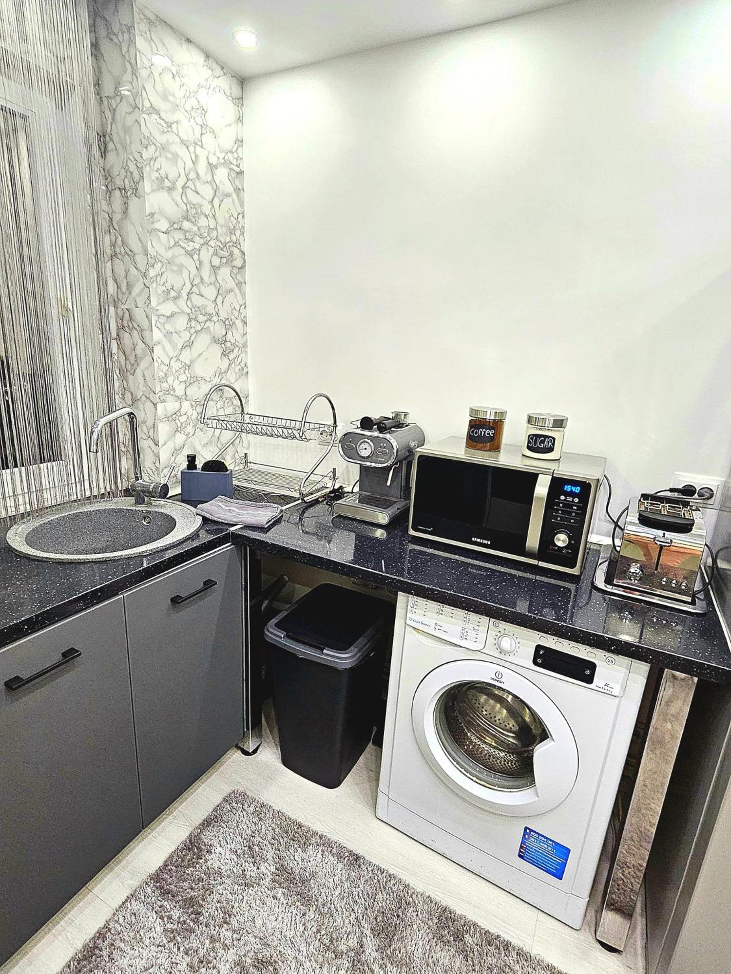 Luxury Paul Apartment Green, Private & Accessible Braşov Exteriör bild