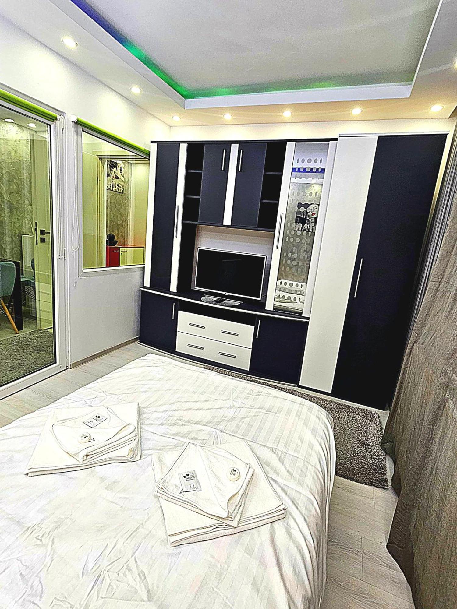 Luxury Paul Apartment Green, Private & Accessible Braşov Exteriör bild
